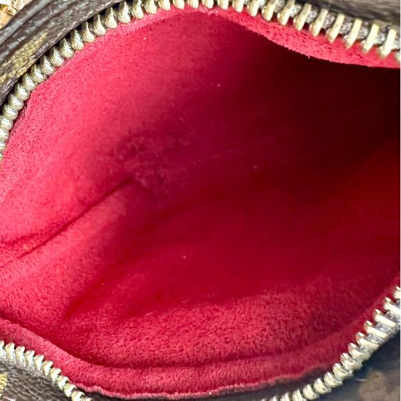 Louis Vuitton Monogram pouch Crossbody, shoulder bag with chain and bag charm - Picture 11 of 14